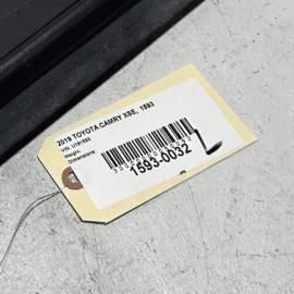 TOYOTA CAMRY 2018-2024 FRONT LEFT DRIVER SIDE FENDER PROTECTOR LEDGE COVER OEM