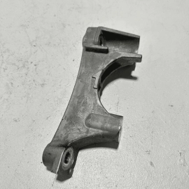 18-24 TOYOTA CAMRY 2.5L FWD FRONT RIGHT SIDE ENGINE FRAME MOUNT SUPPORT BRACKET