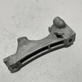18-24 TOYOTA CAMRY 2.5L FWD FRONT RIGHT SIDE ENGINE FRAME MOUNT SUPPORT BRACKET