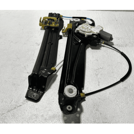 2011-2016 BMW 550XI FRONT LEFT SIDE DOOR PANEL WINDOW REGULATOR W/ MOTOR OEM