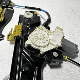 2011-2016 BMW 550XI FRONT LEFT SIDE DOOR PANEL WINDOW REGULATOR W/ MOTOR OEM