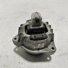 2011-2016 BMW 550 XI 4.4L AWD Left Driver Side Engine Mount Support OEM
