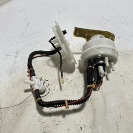 2011-2017 BMW 535i GT 3.0L AWD Gas Tank Reservoir Fuel Pump OEM