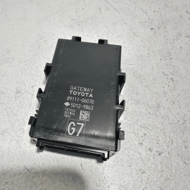2018 - 2019 TOYOTA CAMRY SE XSE 2.5L FWD AT NETWORK GATEWAY CONTROL MODULE ECM
