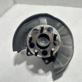 TOYOTA CAMRY FWD REAR PASSENGER SIDE SPINDLE KNUCKLE HUB / KNUCKLE 2018-2024 OEM
