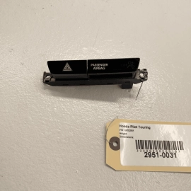 2016 - 2021 Honda Pilot Center Dash Pocket Hazard Warning Switch Indicator 