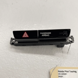2016 - 2021 Honda Pilot Center Dash Pocket Hazard Warning Switch Indicator 