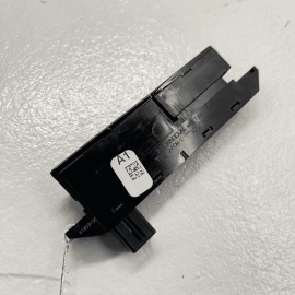 2016 - 2021 Honda Pilot Center Dash Pocket Hazard Warning Switch Indicator 