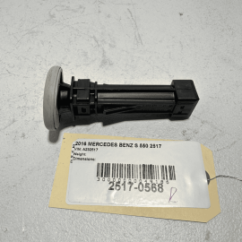 2014-2017 MERCEDES W222 S550 FRONT RIGHT OR LEFT SEAT HEADREST GUIDE INSERT OEM