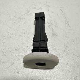 2014-2017 MERCEDES W222 S550 FRONT RIGHT OR LEFT SEAT HEADREST GUIDE INSERT OEM