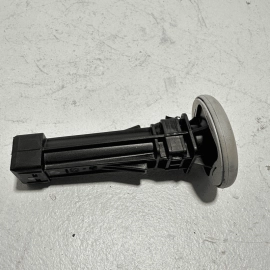 MERCEDES W222 S550 FRONT RIGHT OR LEFT SEAT HEADREST GUIDE INSERT 2014-2017 OEM