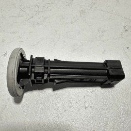 MERCEDES W222 S550 FRONT RIGHT OR LEFT SEAT HEADREST GUIDE INSERT 2014-2017 OEM