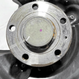 2012-2018 VOLKSWAGEN PASSAT S REAR RIGHT STEERING SPINDLE KNUCKLE HUB OEM