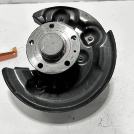 2012-2018 VOLKSWAGEN PASSAT S REAR RIGHT STEERING SPINDLE KNUCKLE HUB OEM