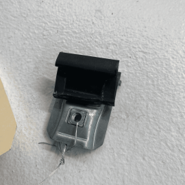 2007-2012 Mercedes X164 GL450 Front Left Driver Door Panel Bracket Holder O