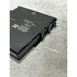 2018-2020 TOYOTA CAMRY SMART KEY KEYLESS ENTRY COMPUTER CONTROL MODULE OEM