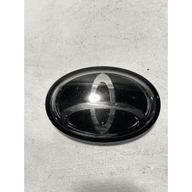 2018-2019-2020 TOYOTA CAMRY XSE FRONT BUMPER GRILLE EMBLEM BADGE LOGO COVER OEM