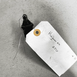 Multi-Purpose Lamp Socket Lamp Front Center W/O Cover 2003-2009 HUMMER H2 O