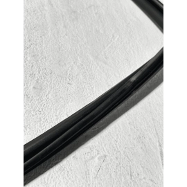 2018-2024 TOYOTA CAMRY FRONT RIGHT SIDE DOOR WINDOW GLASS RUN CHANNEL SEAL OEM