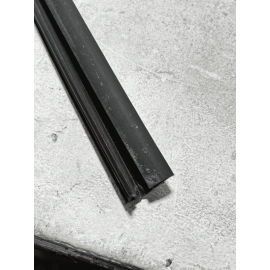 2018-2024 TOYOTA CAMRY FRONT RIGHT SIDE DOOR WINDOW GLASS RUN CHANNEL SEAL OEM
