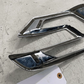 2016-2019 FORD EXPLORER FRONT LEFT FOG LAMP TRIM FOG LIGHT COVER BEZEL OEM