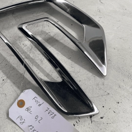 2016-2019 FORD EXPLORER FRONT LEFT FOG LAMP TRIM FOG LIGHT COVER BEZEL OEM