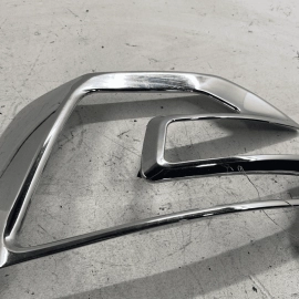 2016-2019 FORD EXPLORER FRONT LEFT FOG LAMP TRIM FOG LIGHT COVER BEZEL OEM