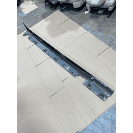 2011-2016 BMW 550i F10 LEFT DRIVER SIDE SKIRT ROCKER MOLDING PANEL OEM *668*