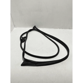 2018 - 2024 TOYOTA CAMRY FRONT OUTER LEFT DRIVER SIDE DOOR WEATHERSTRIP SEAL OEM