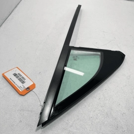 Front Left / Driver Side Door Window Corner Vent Glass AUDI Q7 2017-2023 OEM