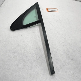 Front Left / Driver Side Door Window Corner Vent Glass AUDI Q7 2017-2023 OEM