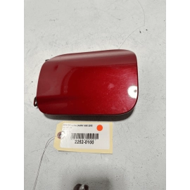 DEFECT TOYOTA CAMRY 2018-24 REAR FUEL GAS TANK FILLER DOOR COVER CAP RED 3U5 OEM
