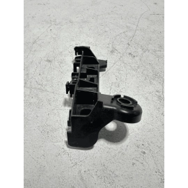 2018 - 2024 TOYOTA CAMRY REAR LEFT DRIVER LH TAILLIGHT MOUNT BRACKET SUPPORT OEM