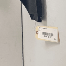 GMC TERRAIN 2018 - 2023 RIGHT PASSENGER SIDE B PILLAR LOWER TRIM COVER PANE