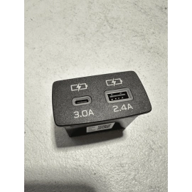 SUBARU IMPREZA RS 2024 FRONT CENTER CONSOLE TYPE-C & USB PORT CHARGER HUB OEM
