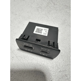 SUBARU IMPREZA RS 2024 FRONT CENTER CONSOLE TYPE-C & USB PORT CHARGER HUB OEM