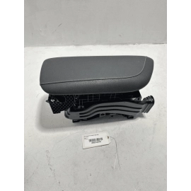 2018-24 TOYOTA CAMRY XSE CENTER CONSOLE STORAGE COMPARTMENT TRAY W / ARMREST OEM