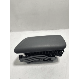 2018-24 TOYOTA CAMRY XSE CENTER CONSOLE STORAGE COMPARTMENT TRAY W / ARMREST OEM