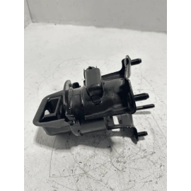 2018-2024 TOYOTA CAMRY XSE TRANSMISSION FRONT MOUNT BRACKET INSULATOR OEM