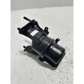 2018-2024 TOYOTA CAMRY XSE TRANSMISSION FRONT MOUNT BRACKET INSULATOR OEM