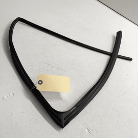 TOYOTA CAMRY 2018 - 2021 REAR PASSENGER SIDE WINDOW GLASS RUN CHANNEL SEAL 