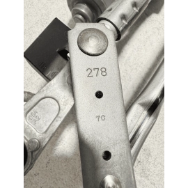 2018 - 2020 TOYOTA  CAMRY FRONT WINDSHIELD WIPER LINKAGE & MOTOR OEM