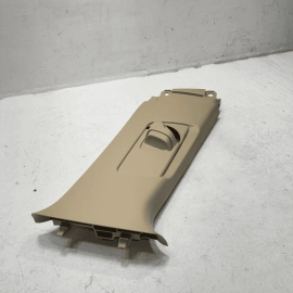 2018-24 TOYOTA CAMRY PASSENGER SIDE UPPER B PILLAR TRIM COVER PANEL OEM BEIGE 2018-24 TOYOTA CAMRY PASSENGER SIDE UPPER B PILLAR TRIM COVER PANEL OEM BEIGE