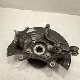 TOYOTA CAMRY XLE LE 2.5L FRONT PASSENGER SIDE SPINDLE KNUCKLE HUB OEM 2018-2024
