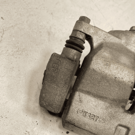 2018-2019 TOYOTA CAMRY Avalon FRONT LEFT DRIVER SIDE BRAKE CALIPER OEM