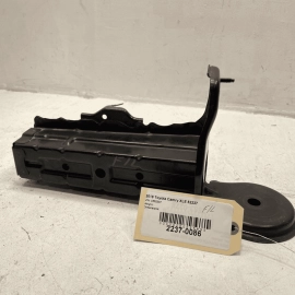 18-2024 TOYOTA CAMRY FRONT DRIVER SIDE BUMPER REINFORCEMENT SUPPORT BRACKET OEM