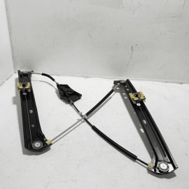 2018-2024 Volkswagen Atlas Front Right Passenger Side Door Window Regulator OEM