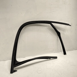 2018-24 Volkswagen Atlas Front Passenger Door Window Glass Run Channel Seal OEM