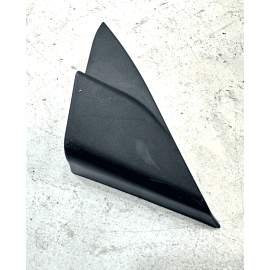 2018-2024 TOYOTA CAMRY FRONT RIGHT PASSENGER  DOOR CORNER COVER TRIM PANEL OEM