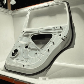 18-24 Volkswagen Atlas Rear Passenger Door Shell Cover Panel OEM Pure White 0Q0Q